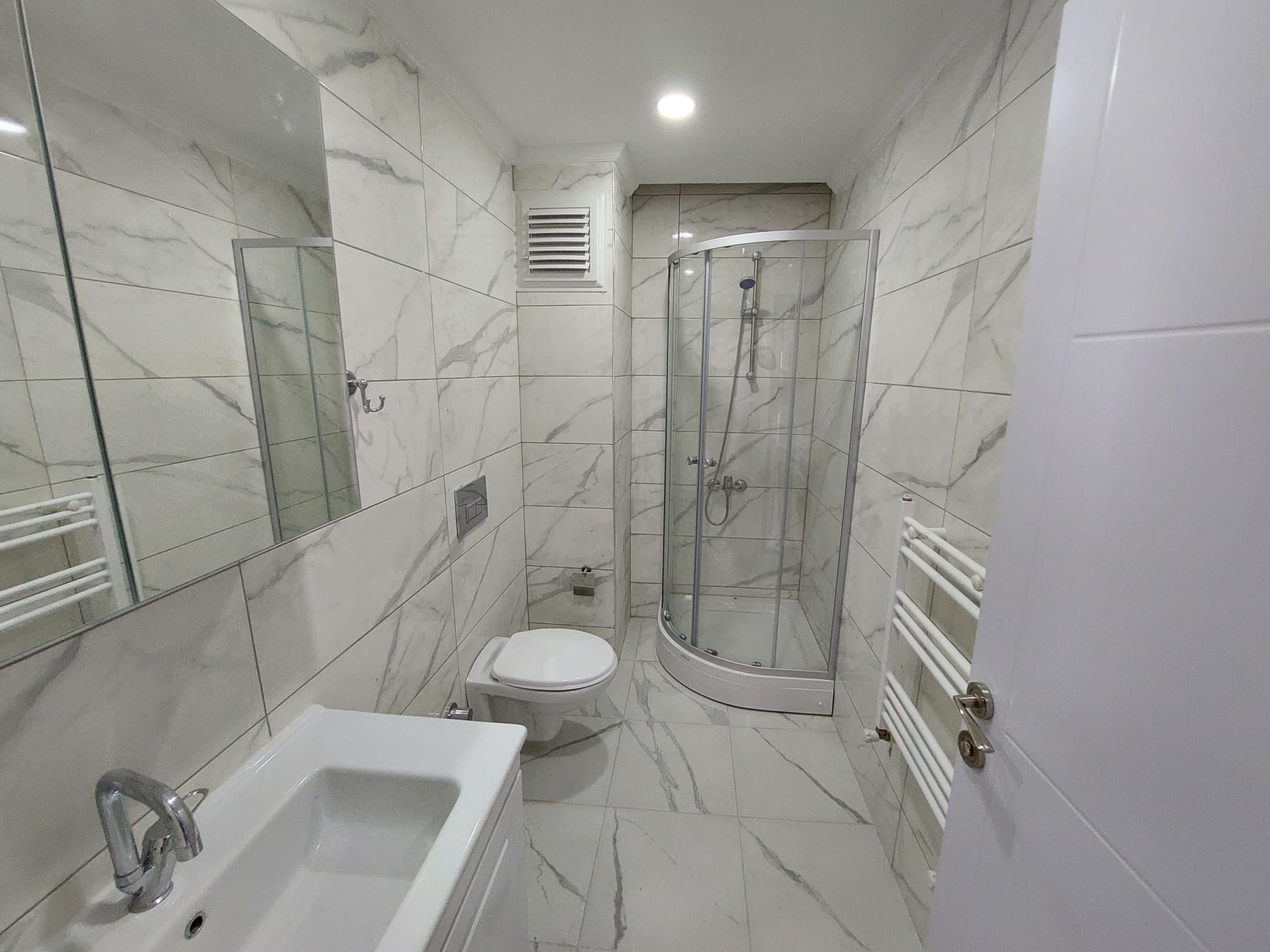CUMHURİYET MAHALLESİ ARİS CİTY SİTESİNDE SATILIK 2+1 SİTE DAİRESİ